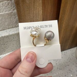 Like new RealMe Theodora Irregular Peal Ring